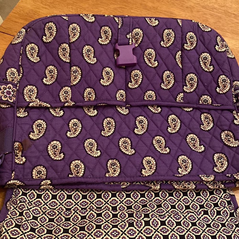 Vera Bradley messenger bag purple paisley design very nice lots of pockets nice - Picture 13 of 16